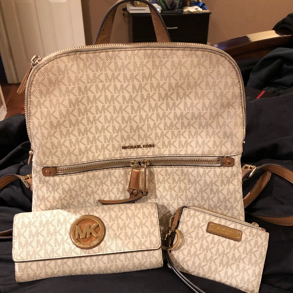 MICHAEL KORS Rhea Slim Backpack w wallet & coin